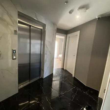 Apartment On The Terrace Floor In